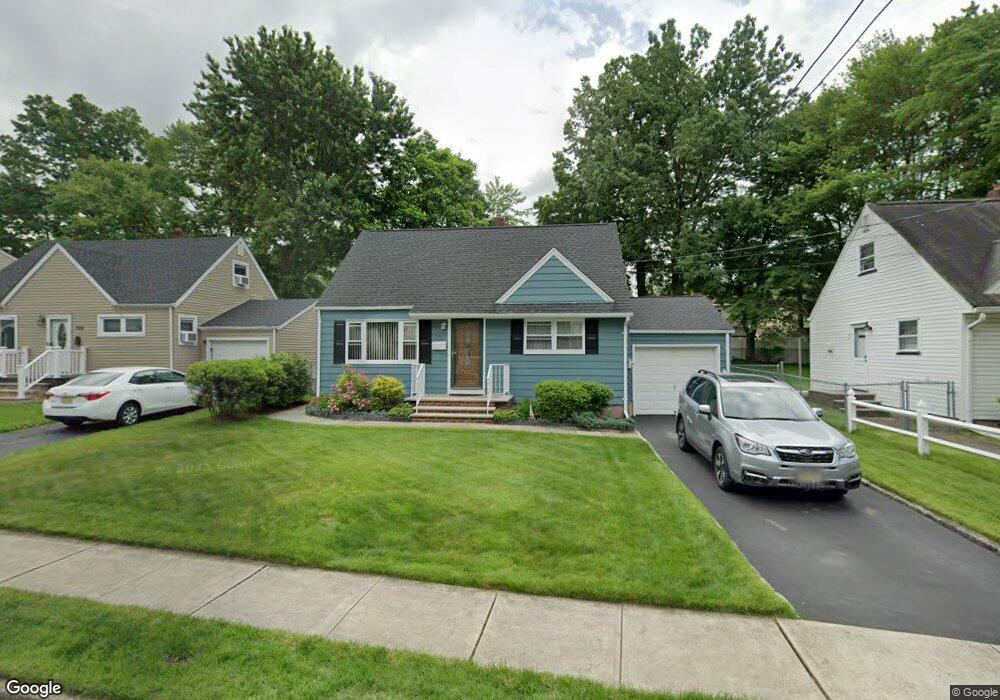 701 Pinewood Rd, Union, NJ 07083 - photo 1