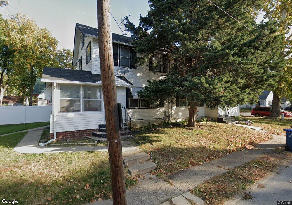 1105 Garden Ave, Des Moines, IA 50313 - photo 1