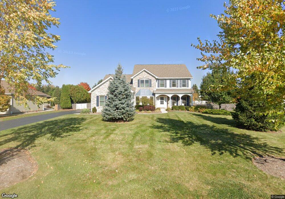 3670 Lakeview Dr, Algonquin, IL 60102 - photo 1