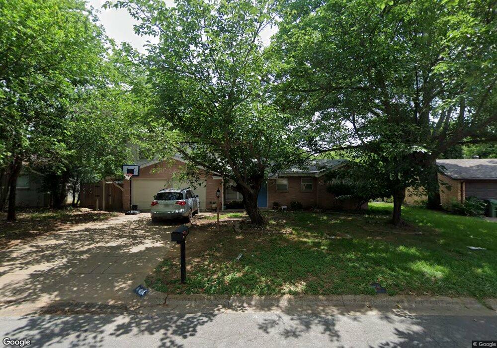 404 Holder Dr, Hurst, TX 76053 - photo 1