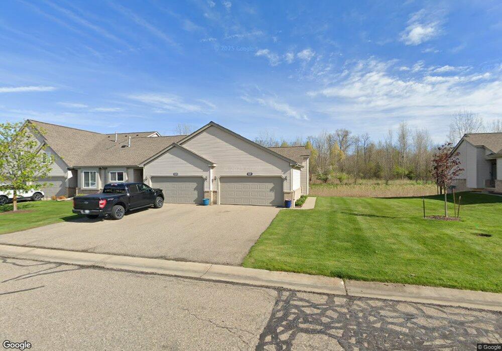 45011 Mitchell St unit 270, Grand Blanc, MI 48439 - photo 1
