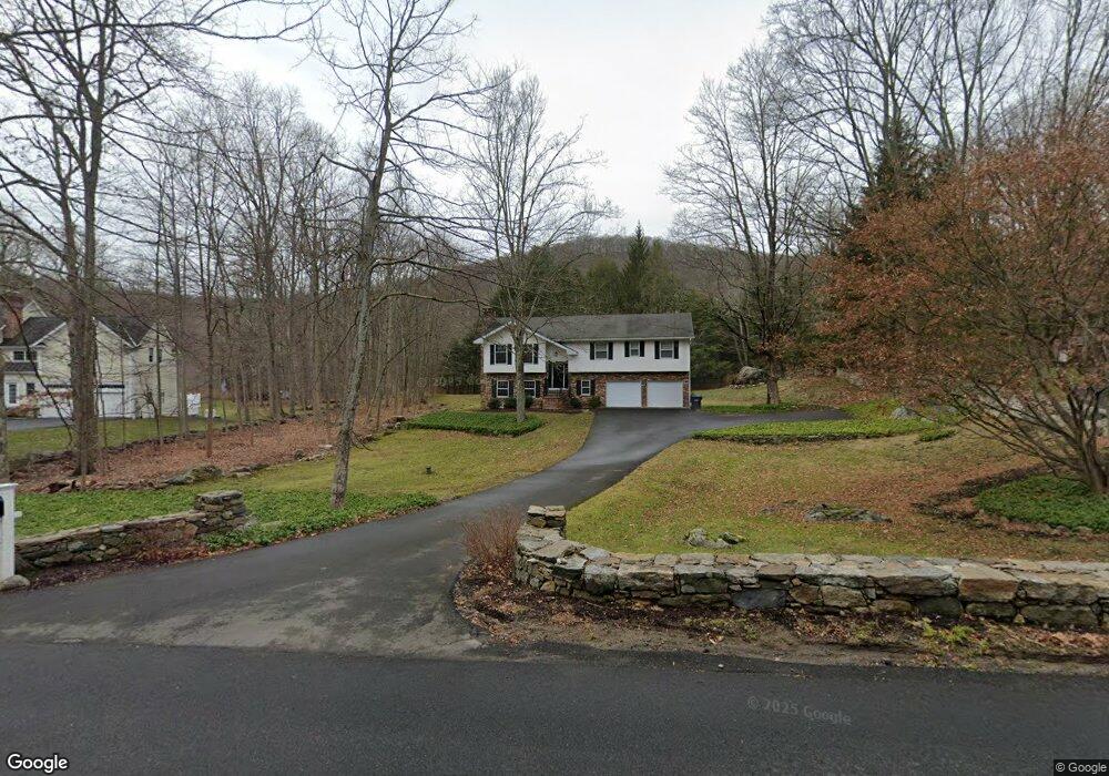 327 Limestone Rd, Ridgefield, CT 06877 - photo 1