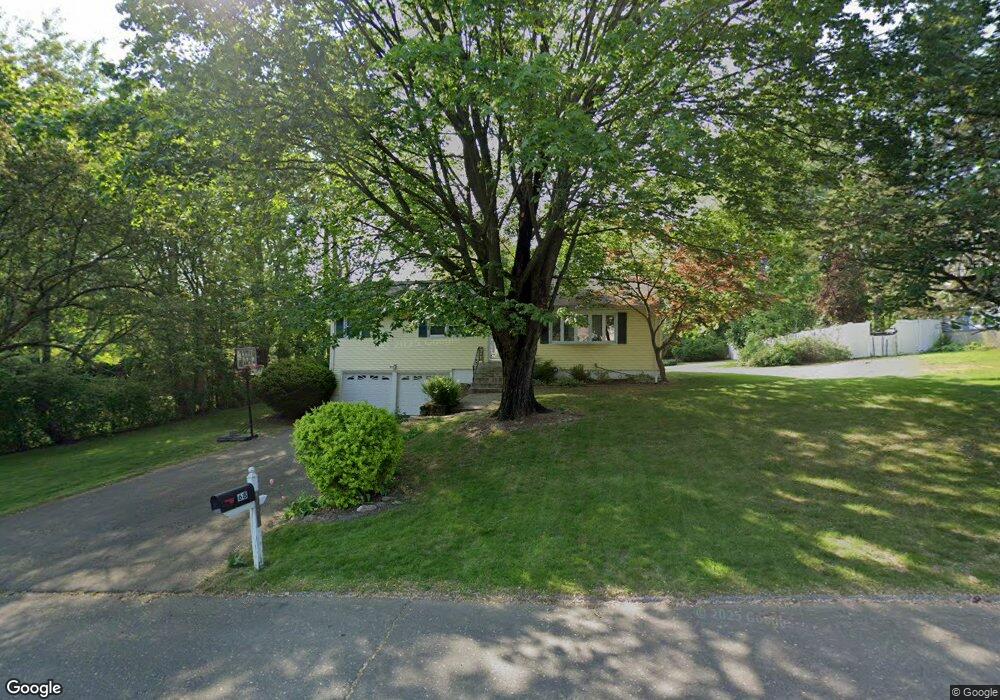 68 Macarthur Rd, Trumbull, CT 06611 - photo 1