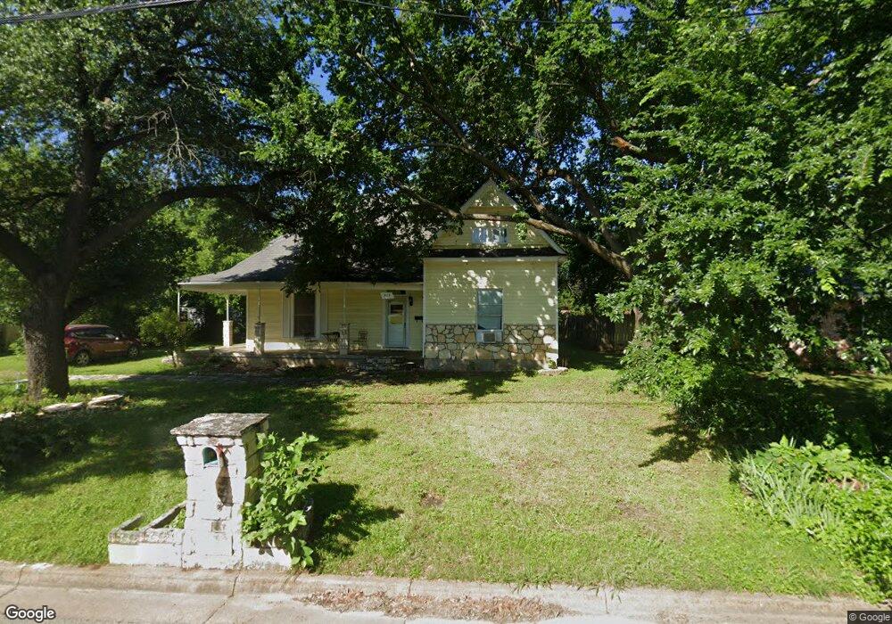 317 N Pendell Ave, Cleburne, TX 76033 - photo 1