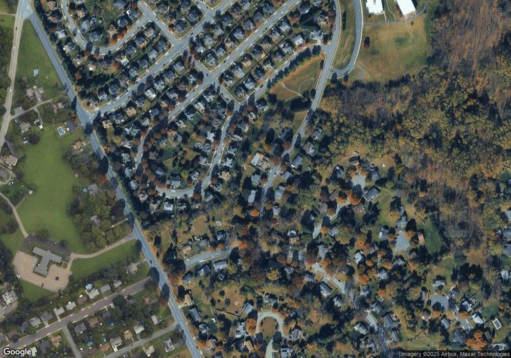 25 Buckley Hill Dr, Phillipsburg, NJ 08865 - photo 1