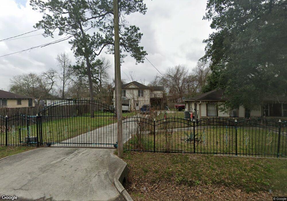 204 Wallace St, Houston, TX 77022 - photo 1