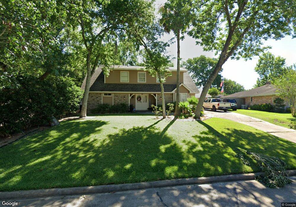 5435 Apple Blossom Ln, Friendswood, TX 77546 - photo 1