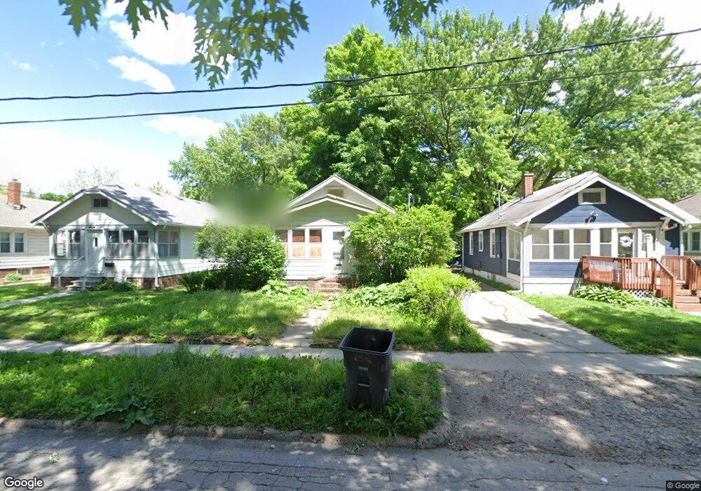 3933 Cambridge St, Des Moines, IA 50313 - photo 1