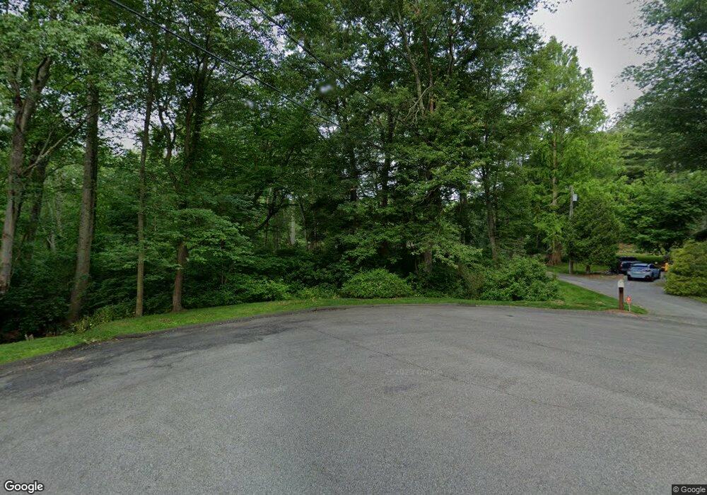 33 Butternut Place, Stamford, CT 06903 - photo 1