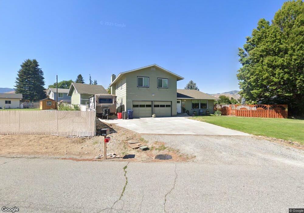 1320 2nd St SE, East Wenatchee, WA 98802 - photo 1