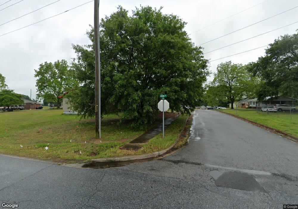 388 Jones Cir, Royston, GA 30662 - photo 1