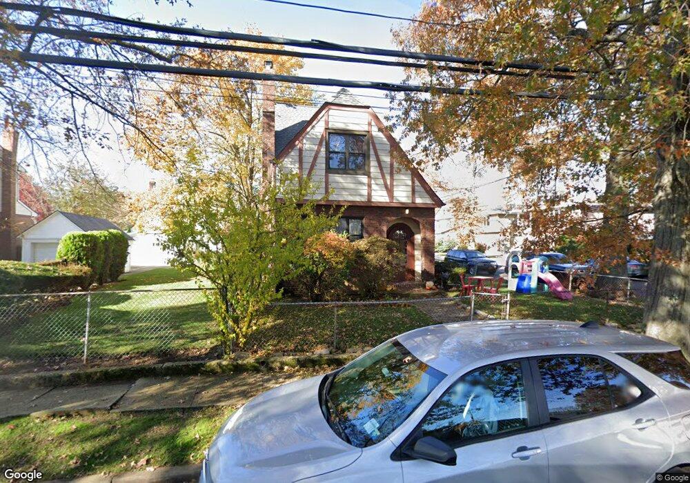 171 Lexington Ave unit 2nd Floor, Franklin Square, NY 11010 - photo 1