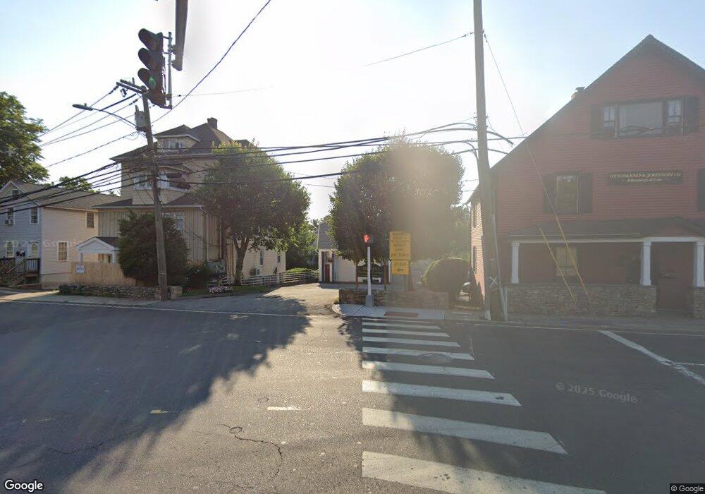 107 Saugatuck Ave unit FRONT, Westport, CT 06880 - photo 1