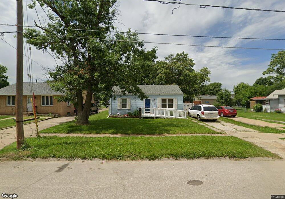 826 E 25th St, Des Moines, IA 50317 - photo 1