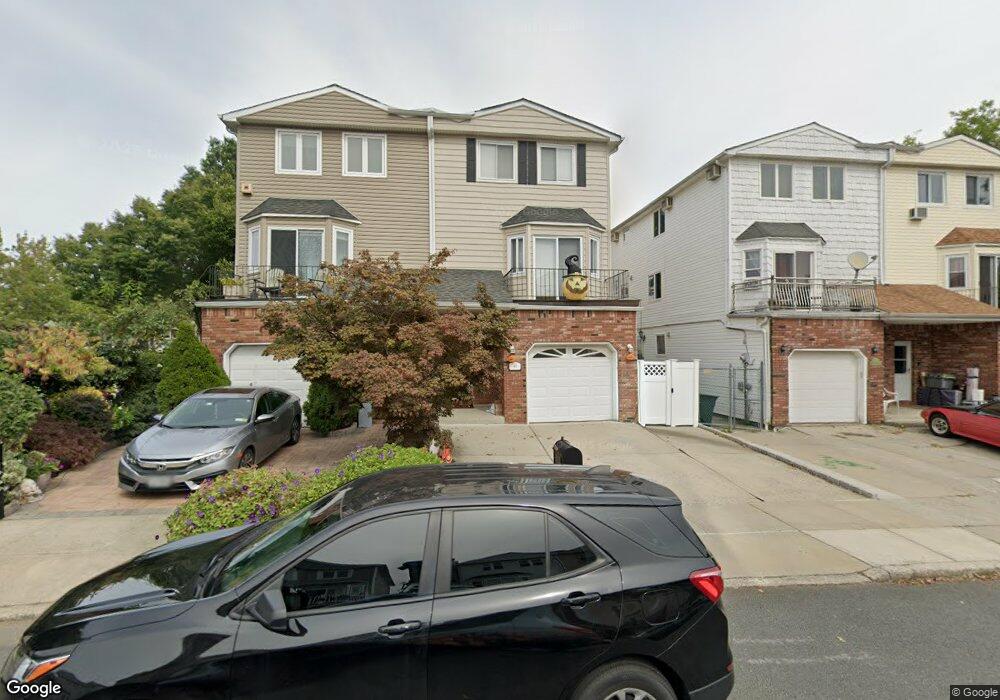 49 Dina Ct, Staten Island, NY 10306 - photo 1