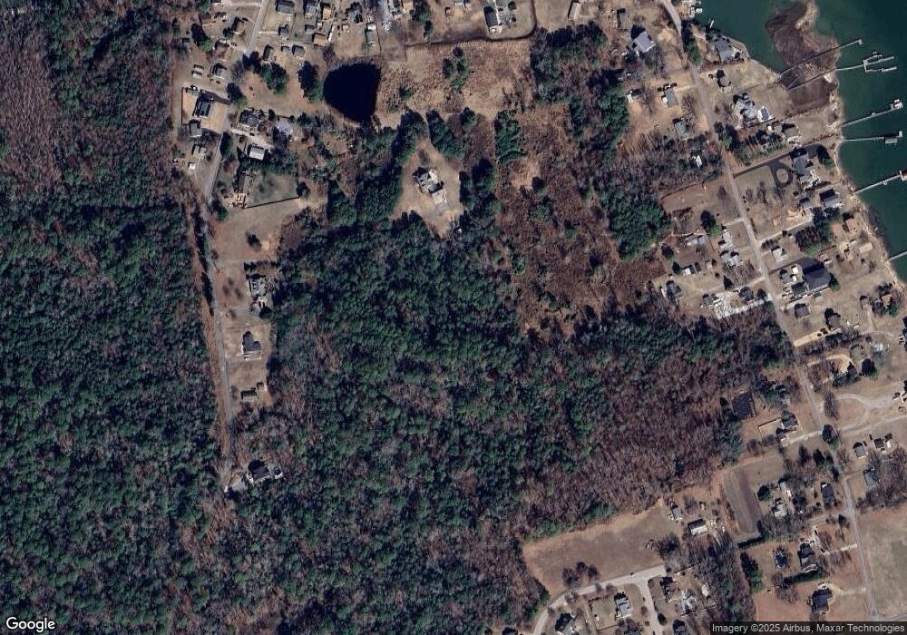 1815 Dandy Loop Rd, Yorktown, VA 23692 - photo 1