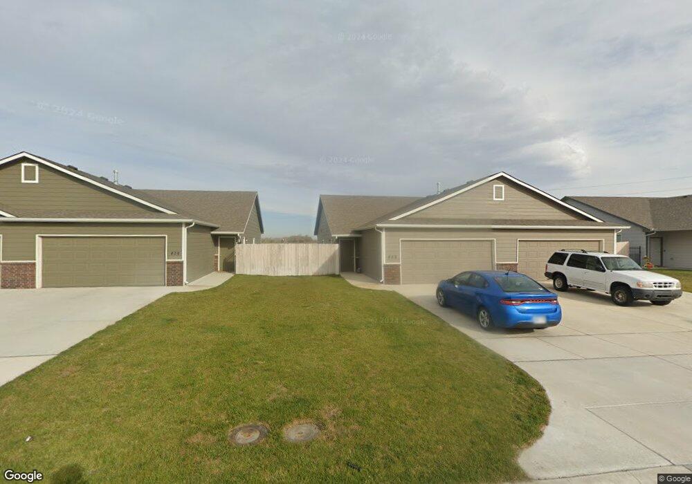 458 S Longbranch Dr unit 462-464 S Longbranch, Maize, KS 67101 - photo 1
