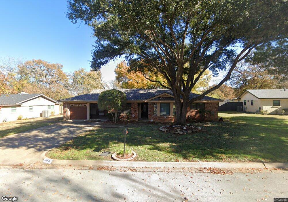 404 Sheppard Ct, Hurst, TX 76053 - photo 1