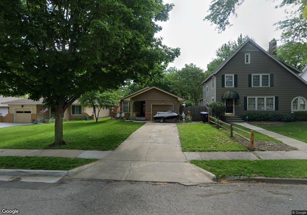 1712 SW Collins Ave, Topeka, KS 66604 - photo 1