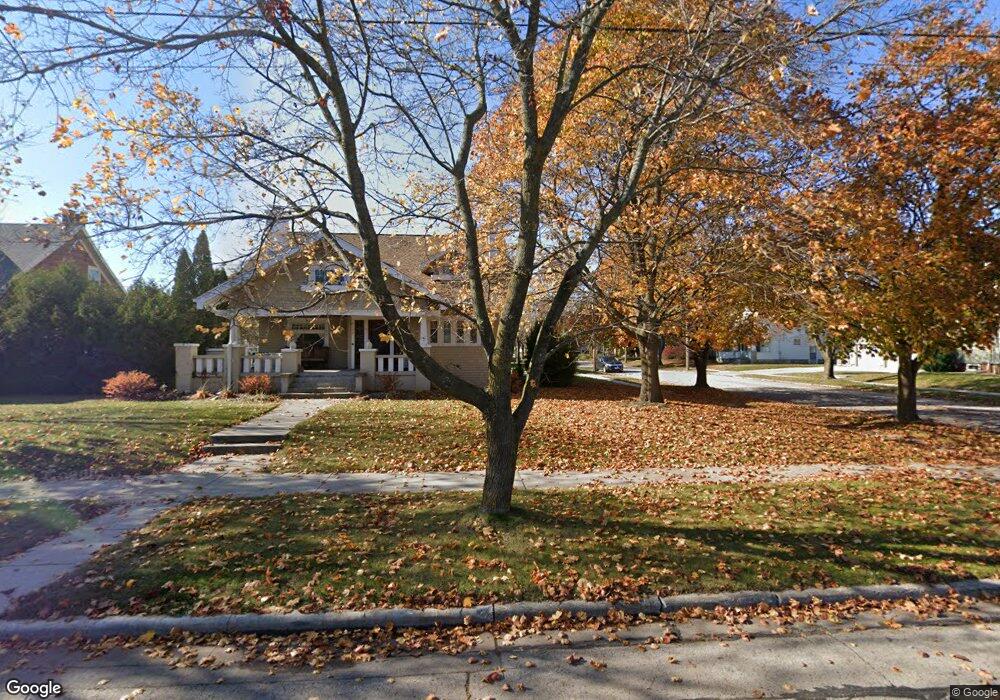 2522 Washington St, Two Rivers, WI 54241 - photo 1