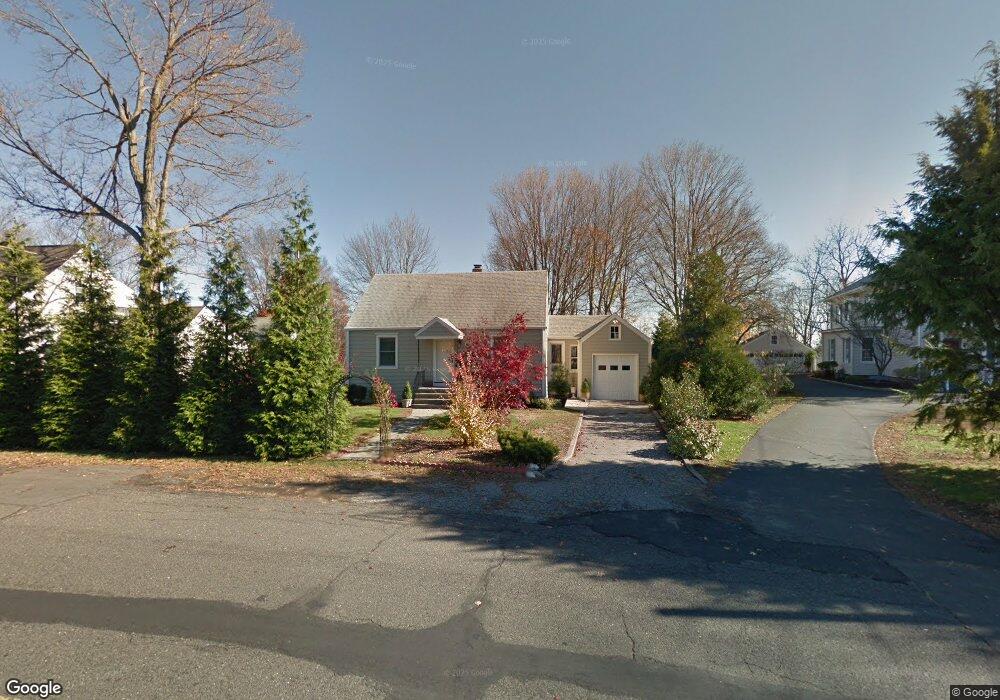 946 Sylvan Ave, Bridgeport, CT 06606 - photo 1