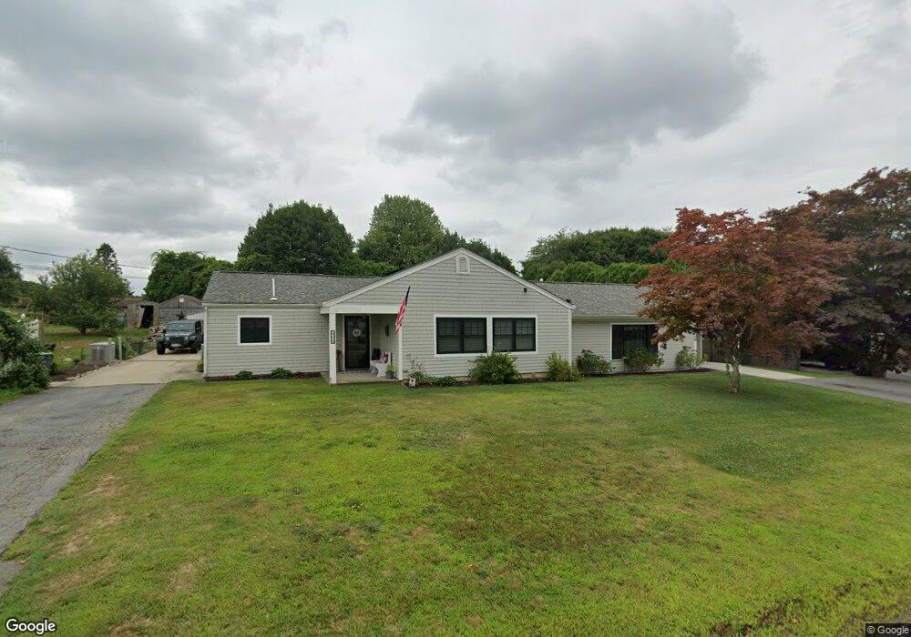 406 Gulf Rd W, South Dartmouth, MA 02748 - photo 1