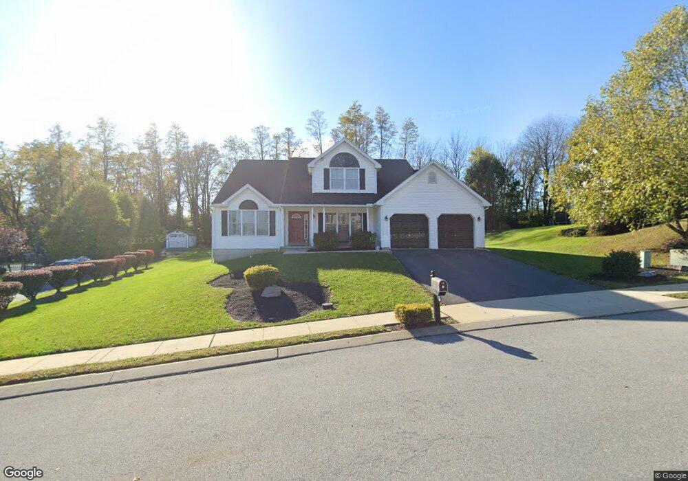 33 Verdun Dr, Reading, PA 19605 - photo 1