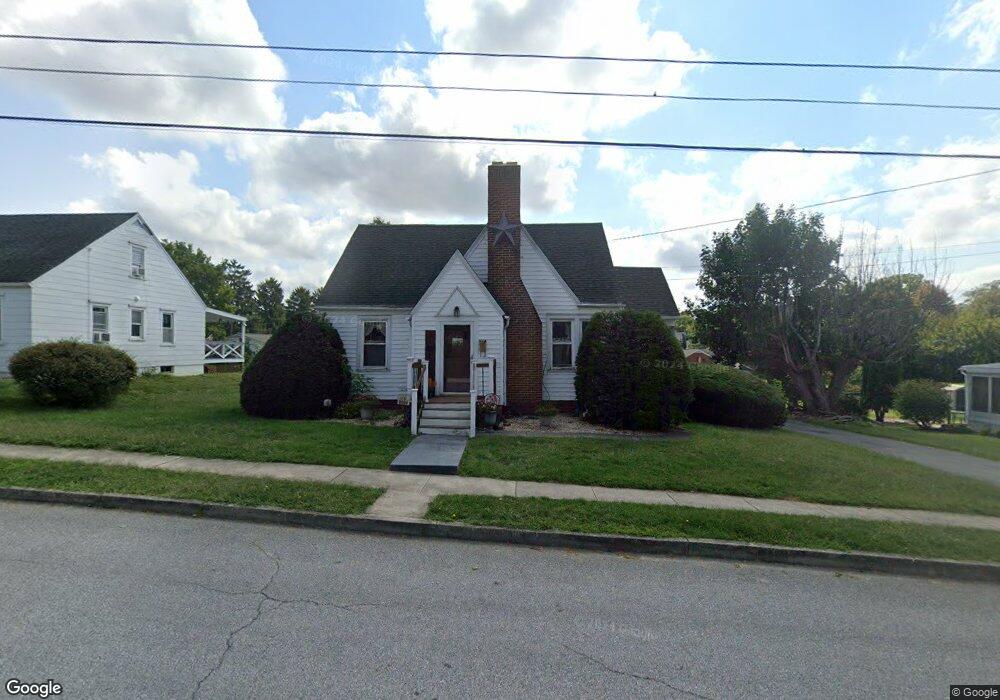 319 N Franklin St, Waynesboro, PA 17268 - photo 1
