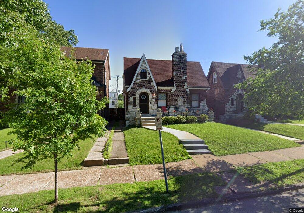 5208 Lindenwood Ave, Saint Louis, MO 63109 - photo 1