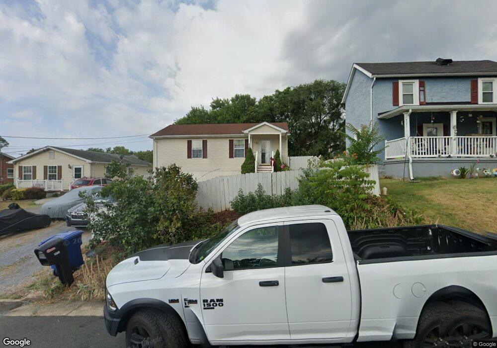 1320 Belmont Ave, Front Royal, VA 22630 - photo 1