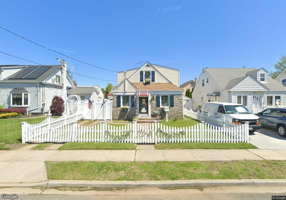 230 Lexington Ave, West Hempstead, NY 11552 - photo 1