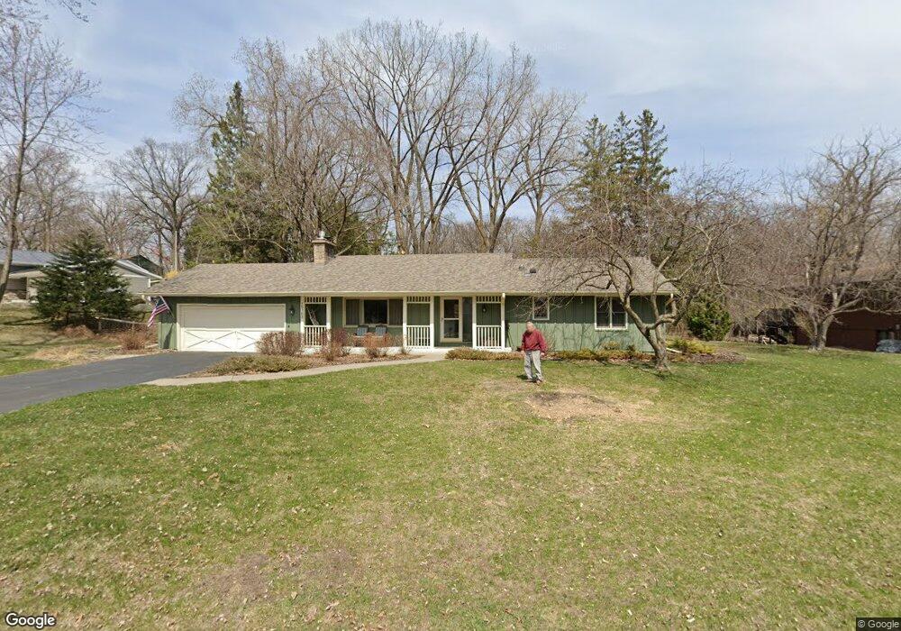 15768 Randall Ln, Minnetonka, MN 55345 - photo 1