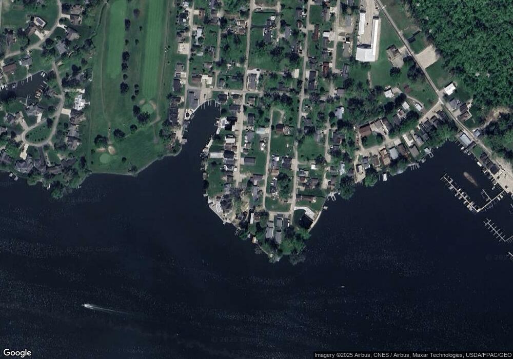 675 Lexington Ave, Thornville, OH 43076 - photo 1