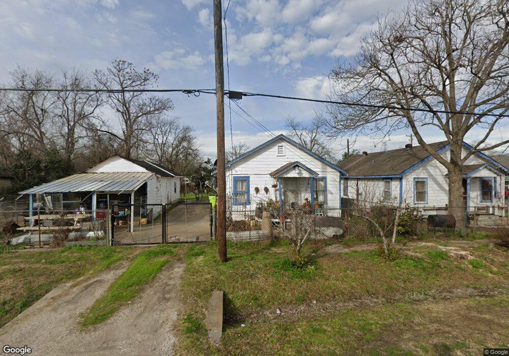 302 3rd St, Rosenberg, TX 77471 - photo 1