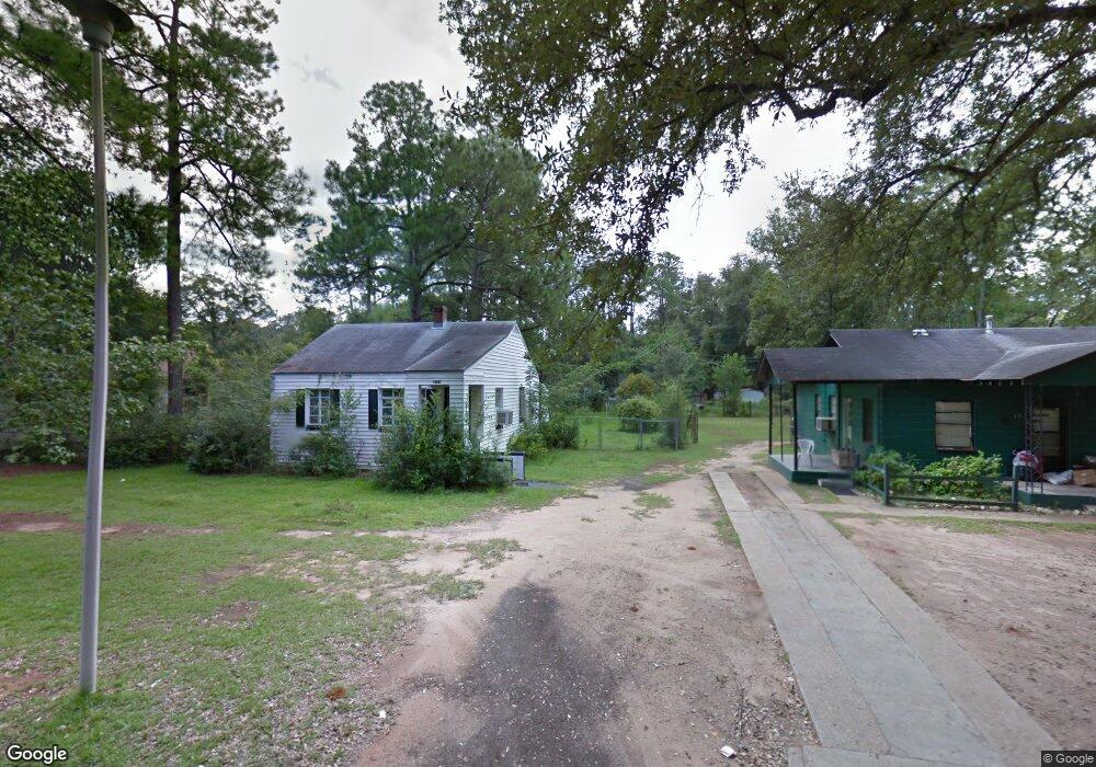 1412 W Whitney Ave, Albany, GA 31707 - photo 1