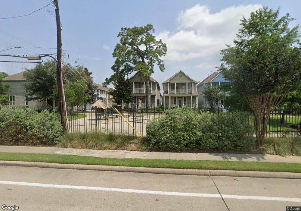 1622 Garden Rose Ln, Houston, TX 77018 - photo 1