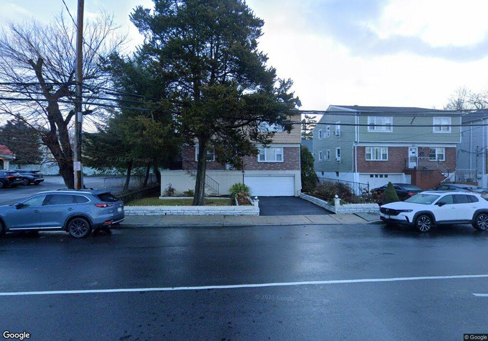 892 Saw Mill River Rd, Yonkers, NY 10710 - photo 1