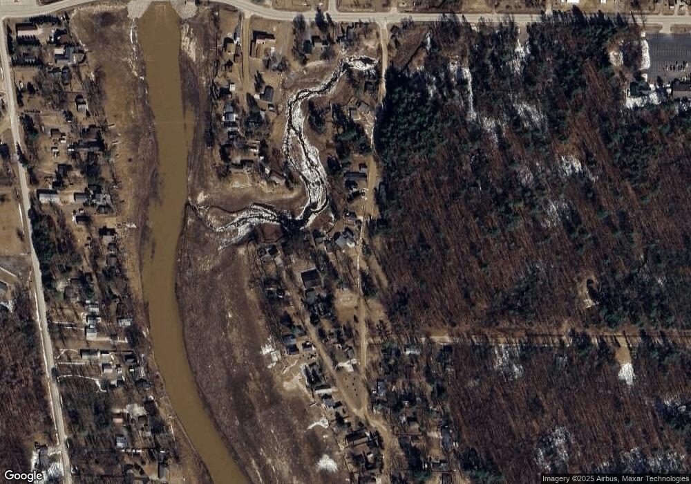 4070 Bayview Dr, Beaverton, MI 48612 - photo 1