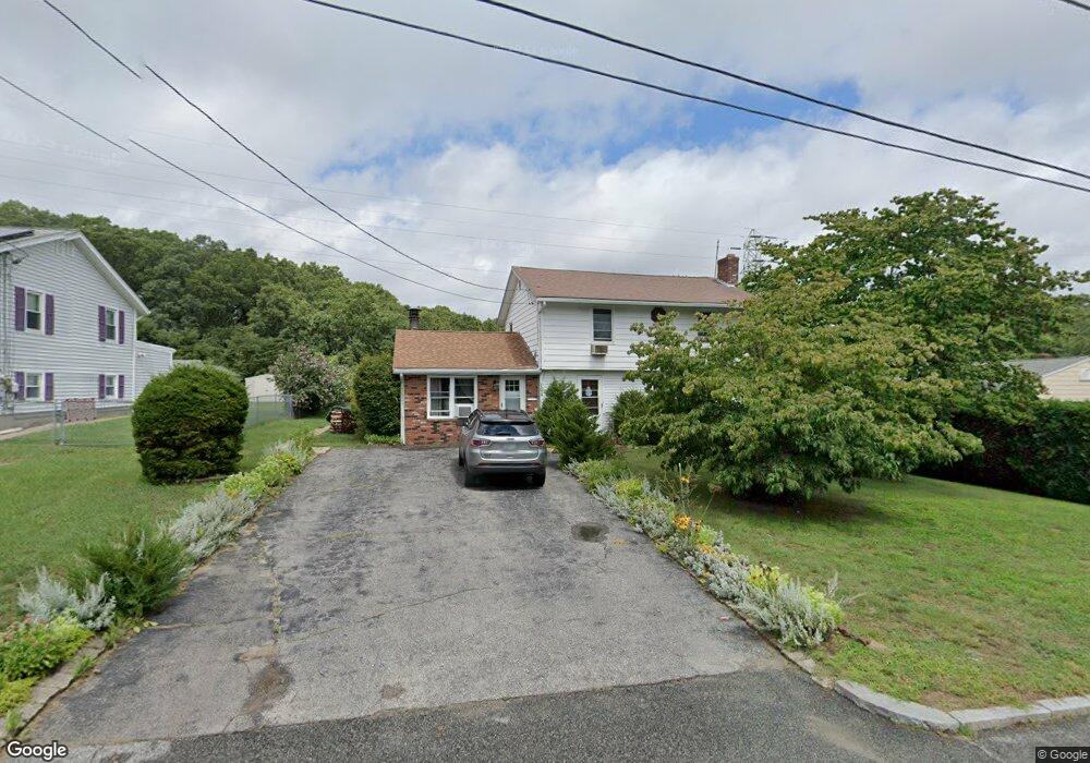 104 Nancy Ct, Woonsocket, RI 02895 - photo 1