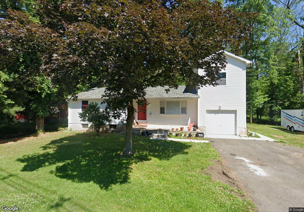 998 W 2nd St, Middlesex, NJ 08846 - photo 1
