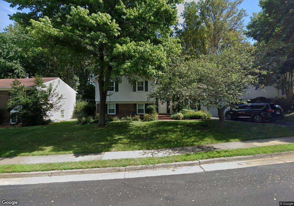 7807 Newington Woods Dr, Springfield, VA 22153 - photo 1