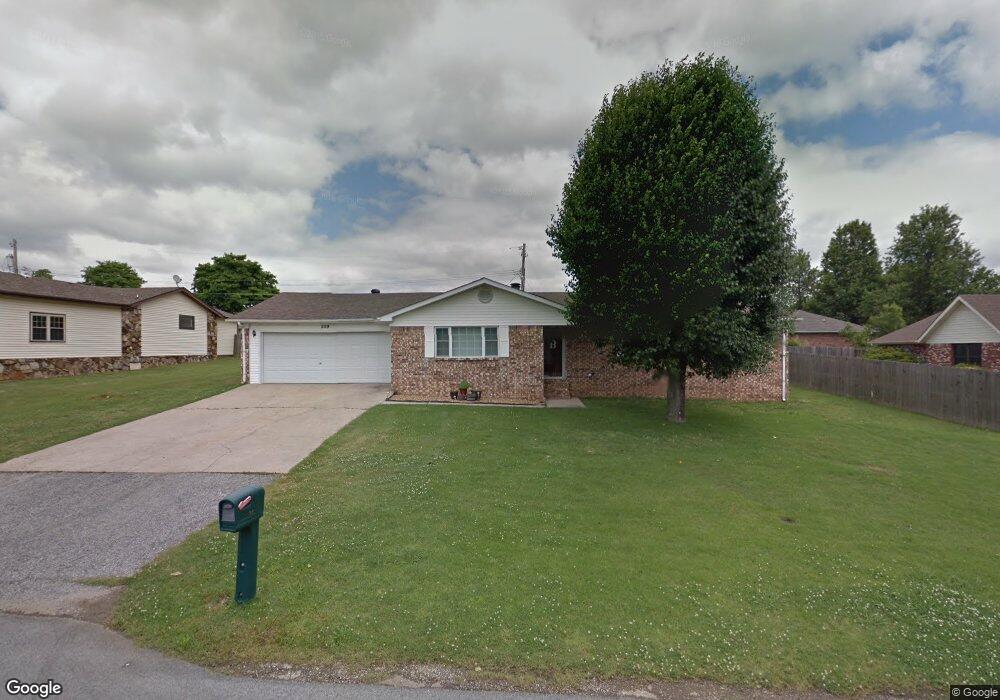 209 Keasler Dr, Paragould, AR 72450 - photo 1