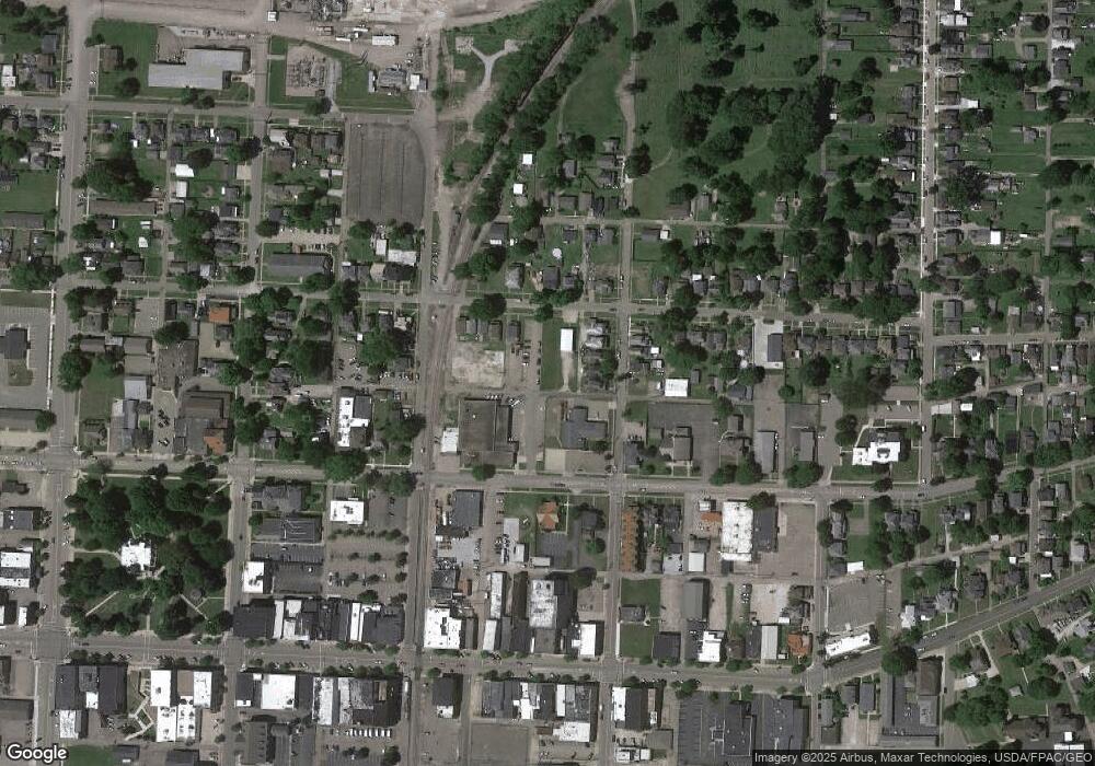 537 Locust St, Coshocton, OH 43812 - photo 1