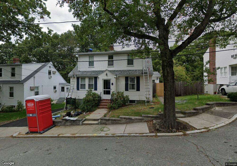 14 Hackensack Cir, West Roxbury, MA 02132 - photo 1