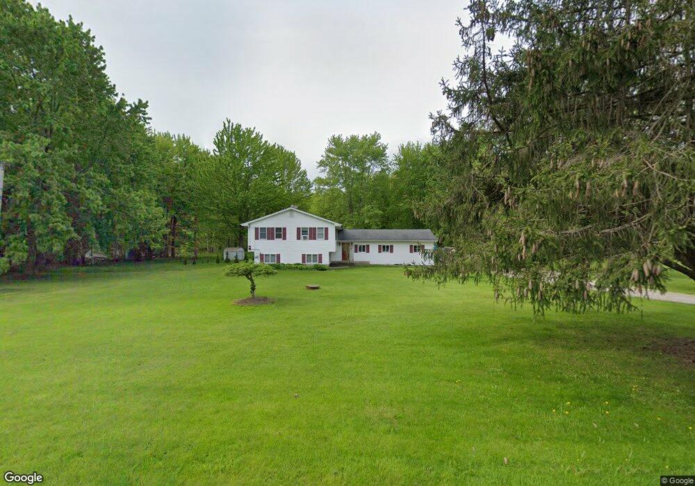 5572 W Maple Rd, Geneva, OH 44041 - photo 1