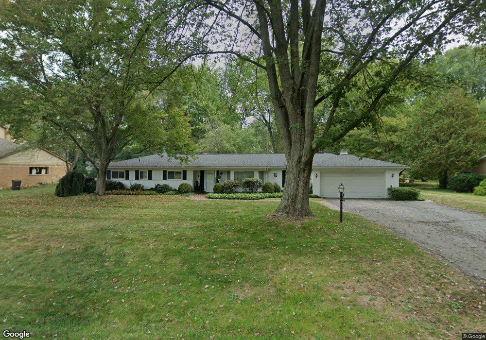 5567 Westwood Ln, Bloomfield Hills, MI 48301 - photo 1