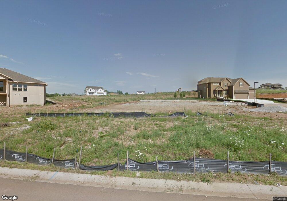 9772 Shady Bend Cir, Lenexa, KS 66227 - photo 1