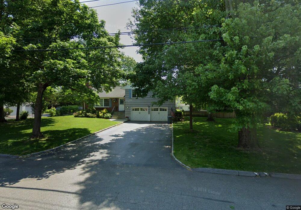 13 Holly Ln, Rye Brook, NY 10573 - photo 1