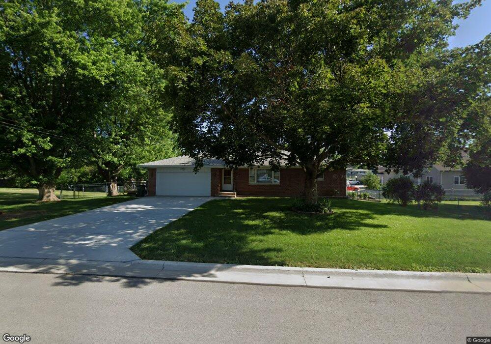 2324 W 46th St, Davenport, IA 52806 - photo 1