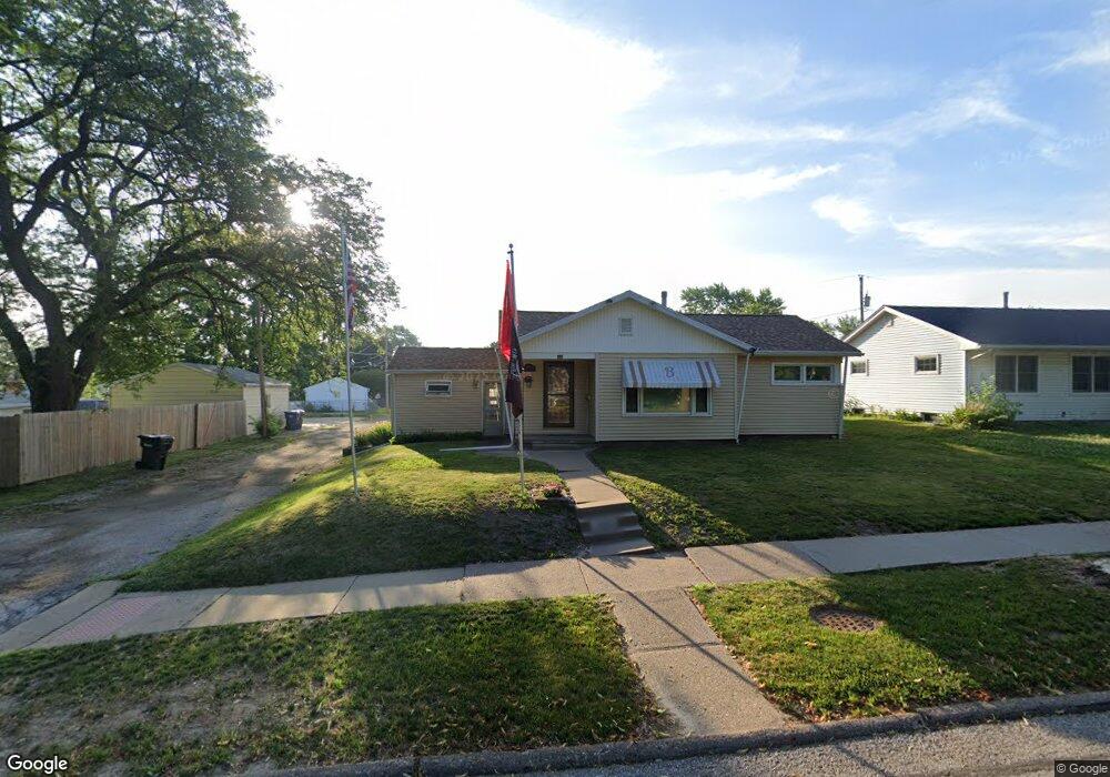 2823 Washington St, Davenport, IA 52804 - photo 1